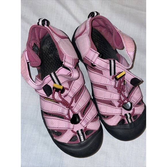 Keen Water Sandals Women’s Size 5 Medium Pink Fabric Cinch Strap Waterproof - Picture 1 of 12